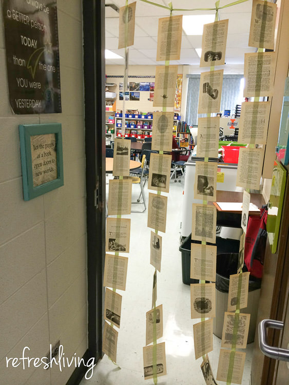 door decoration for ELA or reading classroom