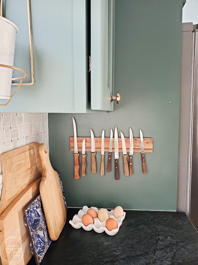 How to Make a No Drill DIY Magnetic Knife Rack • Grillo Designs