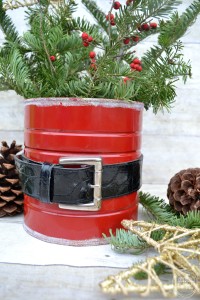 Upcycled Coffee Can Craft into Santa Vase | reuse an old can to create Christmas decor