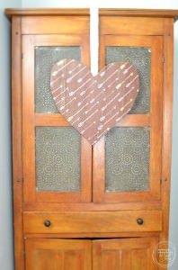 rustic valentine's decor | barn wood heart made with salvaged wood | DIY pallet wood sign with image transfer