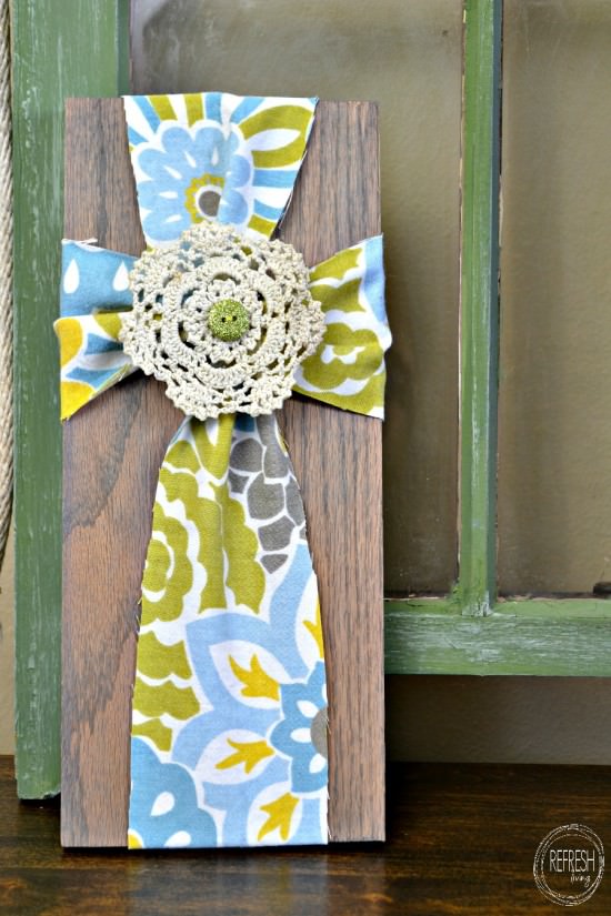 DIY easter decoration fabric cross