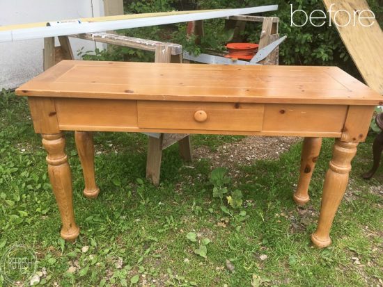 An old sofa table can be reused as a DIY raised garden bed! This is such an easy outdoor project!