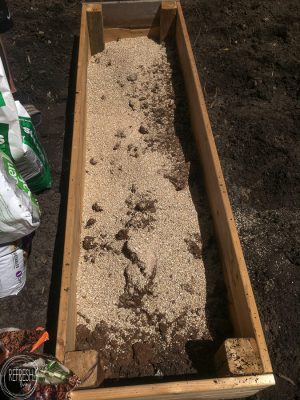 best soil mixture for raised garden beds DIY raised garden bed soil-5