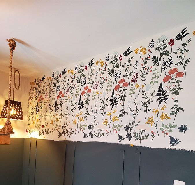 The Complete Beginner's Guide to Wall Stenciling