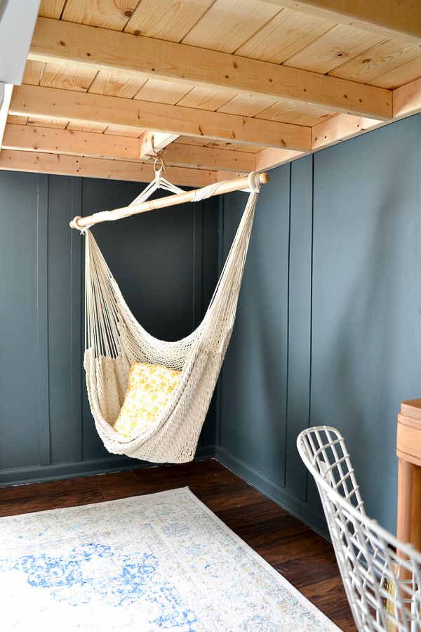 hanging chair under loft bed