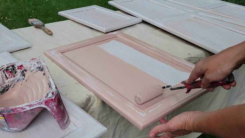 How to Paint Cabinet Doors (10 Tips for a Smooth Finish without a ...