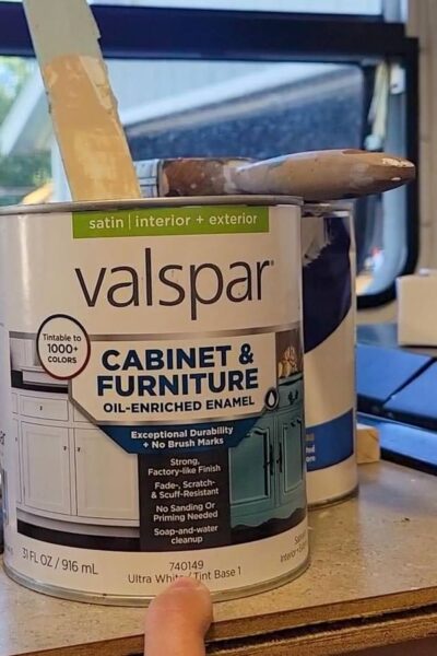 Valspar cabinet and furniture paint oil-enriched enamel can in white