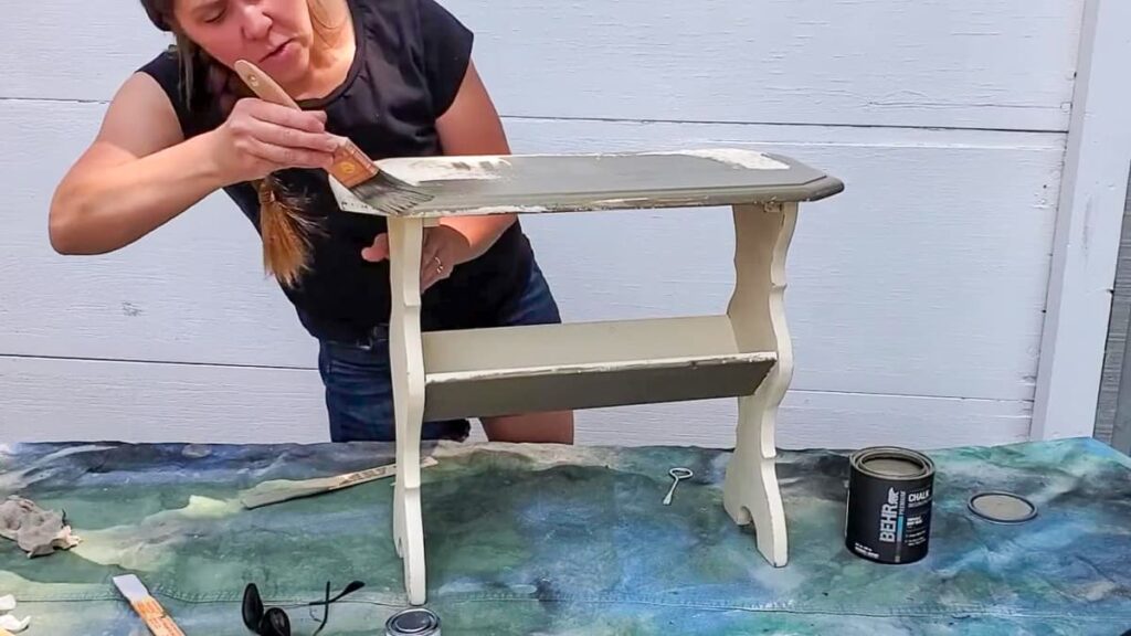 steps on how to paint with chalk paint