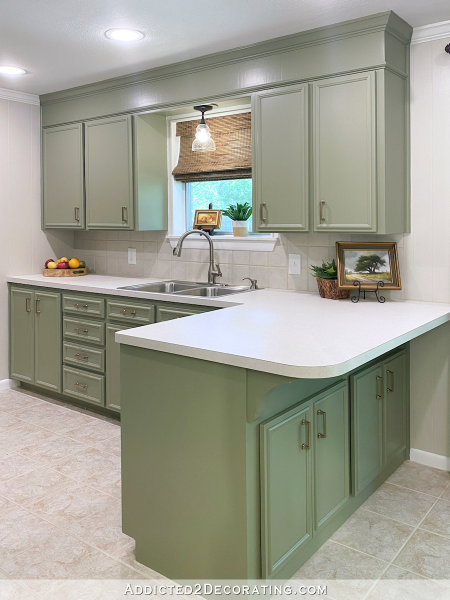 21 Stunning Dark Green Kitchen Cabinets With A Wow Factor