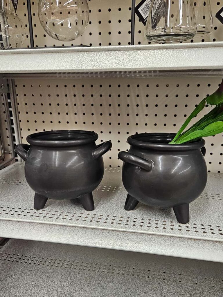 black cauldrons that fit a diffuser perfectly to make a halloween diffuser